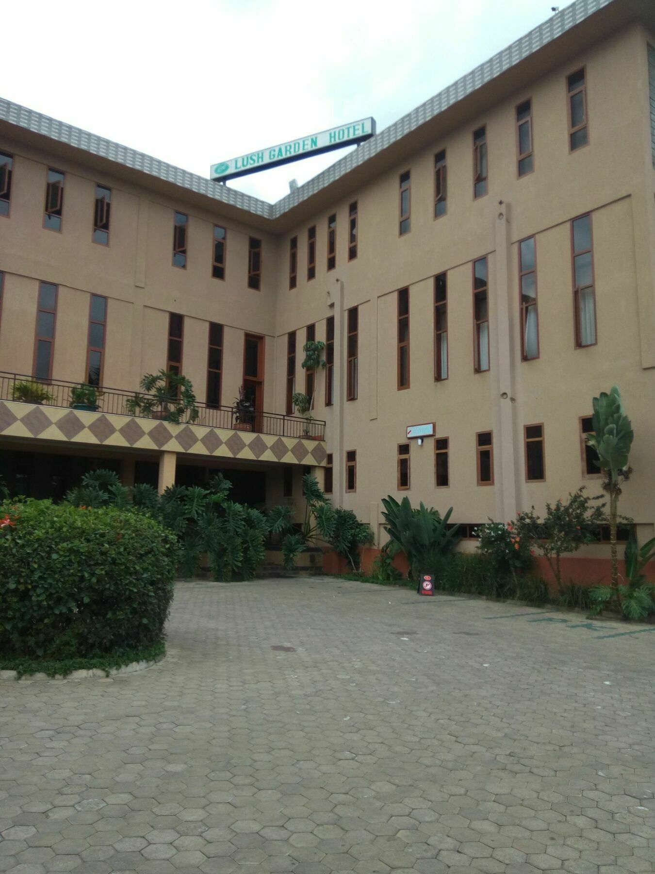 Lush Garden Hotel Arusha Exterior photo